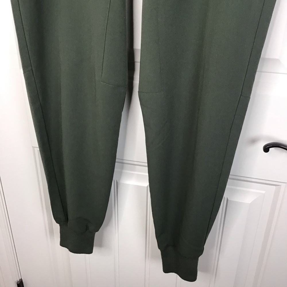 Figs Tansen Jogger Scrub Pant Size Medium. - Picture 4 of 7